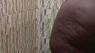 Big Booty Morning Shower