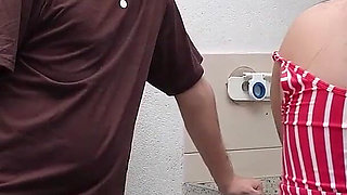 I Found Out That the Boss Wanted My Pussy so I Gave It to Him After His Wife Went to the Gym