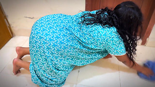 Hairy Pussy Hot Muslim Maid Stuck Under Bed & Show Her Dirty Big Ass Then I Masturbate Watching This