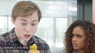 BRAZZERS - Scarlit Occasion's Hubby's Man meat Is So Puny She Can't Sense Anything, Successful For Her His Uncle Has A Thick One