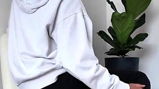 Amateur Foot Fetish Girlfriend Sucks and gives a Footjob