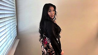 Juicy Asian Plays With Pussy Solo