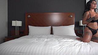 Thicc Indian Babe Yasmina Khan Gets The Big Fat Dick From Keiran Lee