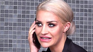 Bombshell Gets Dirty With Her Dildo