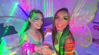 Rave Beauties Sasha Tatcha And Tiny Rhea Heat Up Brian's Neon Bedroom!