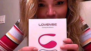 Amateur Webcam Cute Teen Plays Solo with Big Dildo