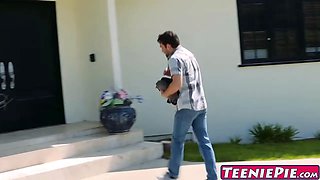 Hardcore baileys Big Ass so she blows a load fast