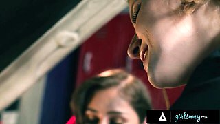 Provocative Tommy King - red head sex - Girls Way