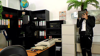 Deep sex in the office