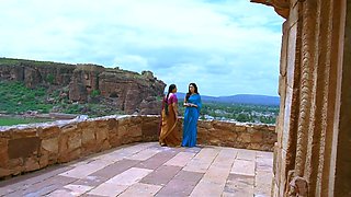 Naughty Indian beauty softcore video