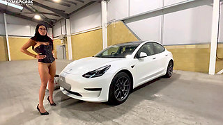 Muslim Wife Gets Fucked in the Car Park