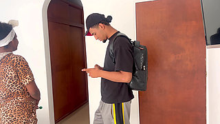 I take advantage of the fact that I share a hotel room with my best friend and his girlfriend to sneak it from the cuckold.