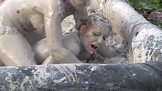 Andrea Heavy Labour Scene 4 of 5