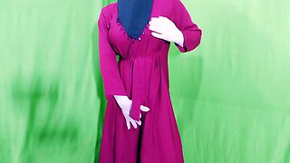 Hijabi Muslim Pakistani gorgeous bhabhi