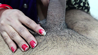 Hot desi bhabhi aunty sex video with saree removing