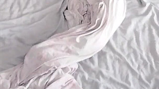 Amateur Wife Gives Me a Masturbation and Cumshot