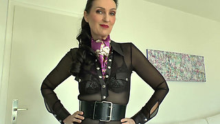 Styling an Ascot-style Satin Scarf - Part 1
