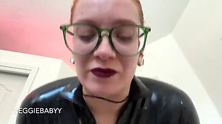 Futa Sisterhood Breeding: Amateur Redhead in Latex Dominated by Veggiebabyy