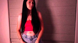 Amateur Webcam Chick Masturbates On Webcam More at