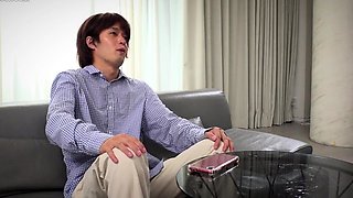 Asian girl in threesome