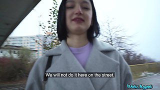 Martin Gun’s Quiet Russian Passion in Public