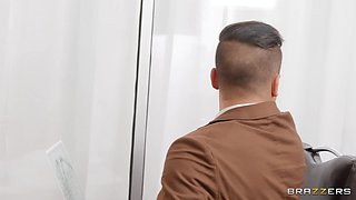 Dining On The Masseur's Dick: Cuckold Episode p2 with Jordi El Nino Polla and Blondie Fesser