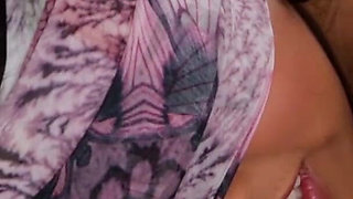 Brunettes need their pussies licked