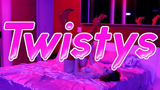 Twistys - Gabbie Carter takes a cunt rail on her stepsister Giselle Palmer's Pretty Face