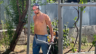 The Gardener Aroused Me and I Gave Myself to Him on the Swing in the Yard