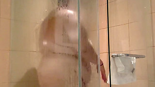 BBW Gets Wet in Shower