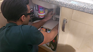 Maisie Lewix Seduces the Plumber