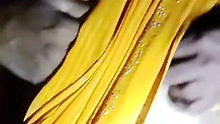 Hot Indian Kamwali Bai Romance in Yellow Saree