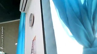 Amateur Asian teen sucks throbbing cock