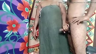 Tamil Desi Aunty Fucks House Owner in Hot Homemade Doggy Style Sex - Part 1