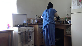 HOMEMADE HARD FUCKING ARAB WIFE IN KITCHEN