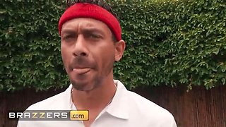 Brazzers Foursome with Anna Claire Clouds, Jayla Page & Baby Gemini - Busty Outdoor Sex, Blowjobs and Facial