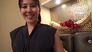 K-cup Super Milk Wife, Megumi, 42 Years Old