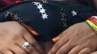Indian Village Desi Bhabhi Want to Fucking in Night in Pussy