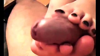 Foot Fetish porn vids from Amateur Trampling