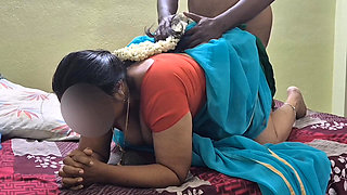 Hot Body Cheating Desi Aunty in Saree Blouse