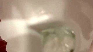 Miaxxx Pee at Hotel Toilette