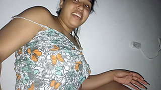 18 year old brunette big saggy tits from New York United States fucking her stepbrother's big dick laboratory