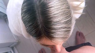 Blonde Babe Gives an Amazing Blowjob to a Big Cock