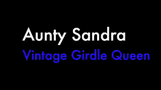 Aunty Sandra on Domestic Duties Vgq42