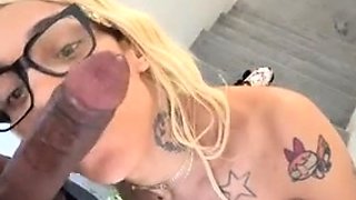 Ikeepthemcuming Risky Nude Blowjob In Public POV