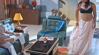 Kamalika Chanda Showed Her MILF Nude Charms In Indian Web