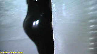 Incredible long tongue skintight latex babe shows her flexibility