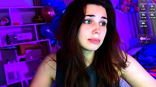 Fist fuck fetish babe plays with big toys during hot solo