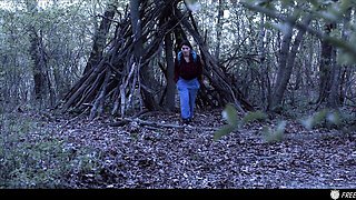 Sneaky Valentina Nappi and Sam Bourne's no reaction video