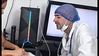 The Gynecologist Promised His Wife a Pregnancy... and the Wife Ended up Pregnant, Leaving Her Husband a Cuckold!